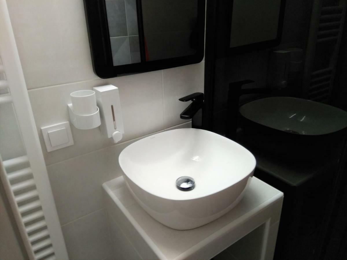Athens Pangrati Modern Apt 10Min To Metro المظهر الخارجي الصورة