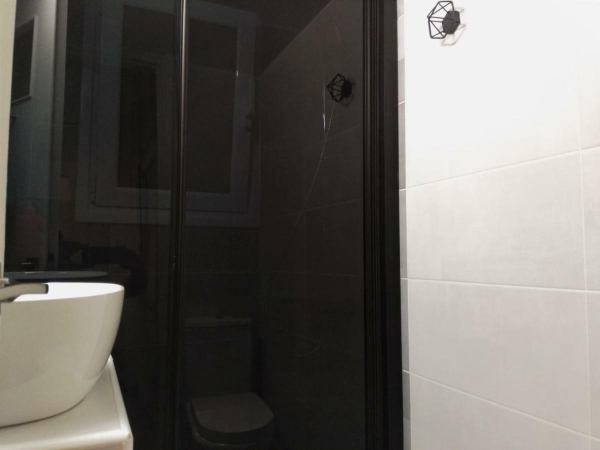 Athens Pangrati Modern Apt 10Min To Metro المظهر الخارجي الصورة